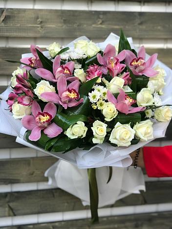 Букет цветов из: Розы и Хризантемы в Мишкино