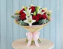 Букет цветов из:  Лилии и Розы в Мишкино