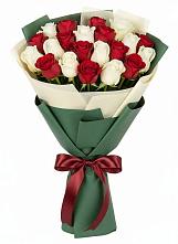 Букет Микс из красных и белых роз #REPLACE_PRED# Мишкино