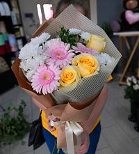 Букет цветов из:  Герберы, Розы и Хризантемы в Мишкино