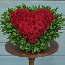 Цветочная композиция из Розы в виде сердца #REPLACE_PRED# Мишкино