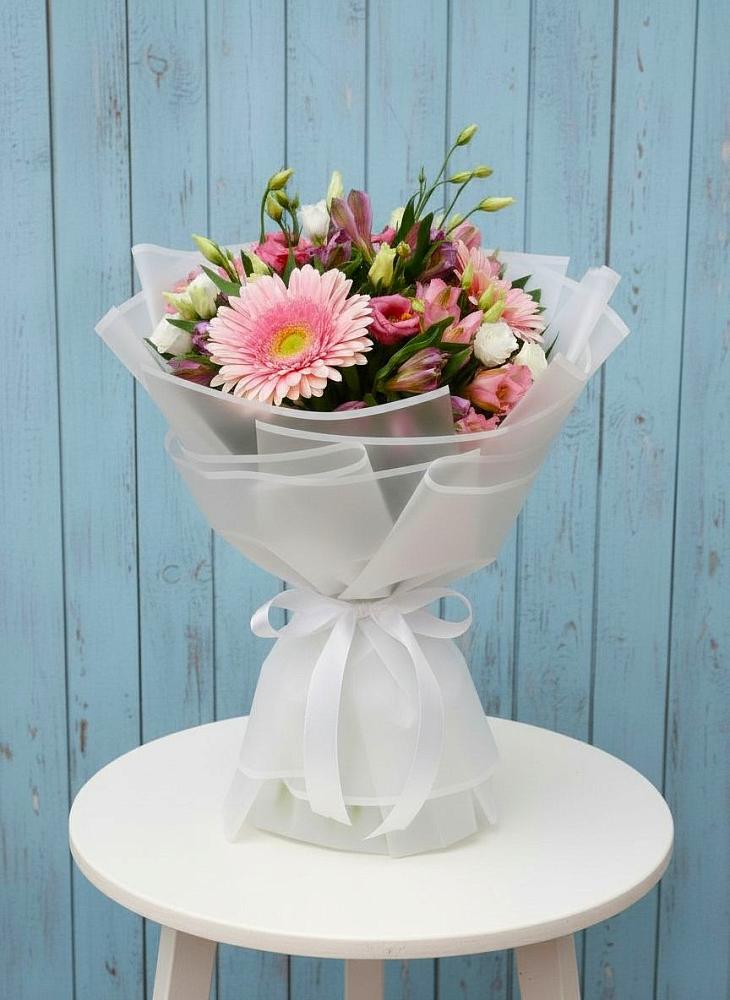 Букет цветов из: Герберы, Альстромерии и Лизиантусы в Мишкино