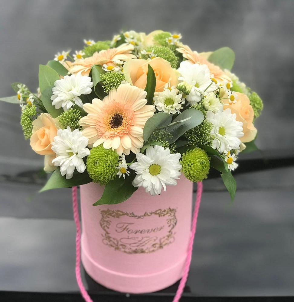 Цветочная композиция из Розы, Герберы и Хризантемы в шляпной коробке в Мишкино