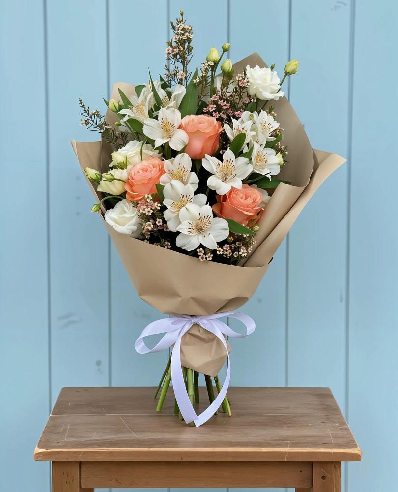 Букет цветов из: Альстромерии, Лизиантусы, Розы и Хризантемы в Мишкино