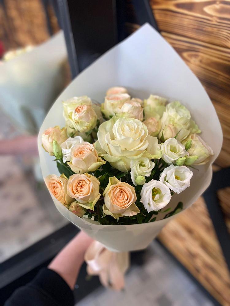 Букет цветов из: Розы и Лизиантусы в Мишкино